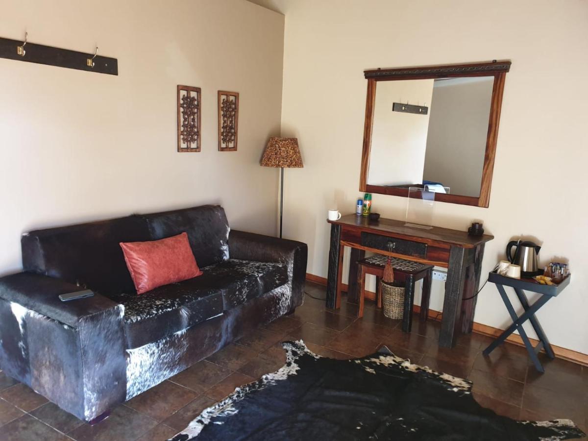 Wag N Bietjie Bush Lodge Heuningneskloof エクステリア 写真