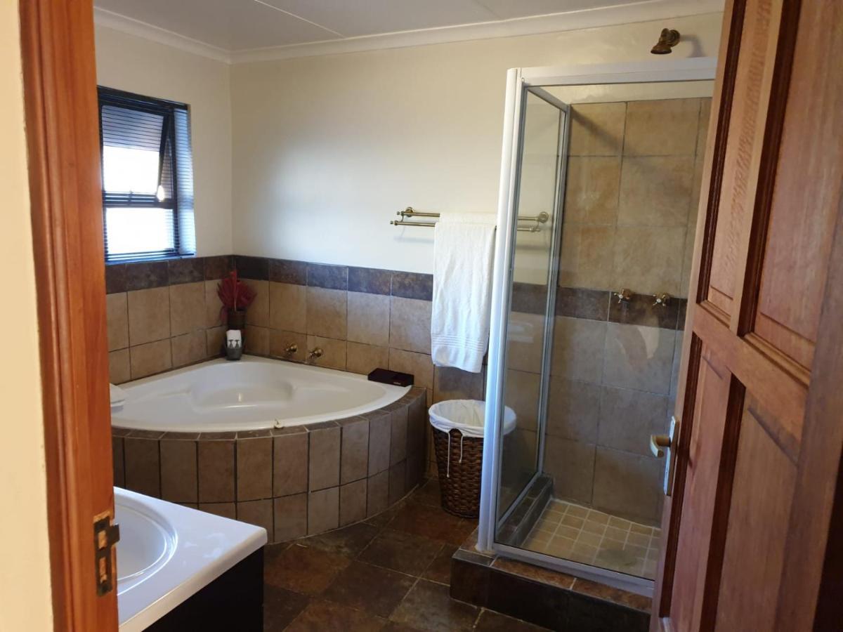 Wag N Bietjie Bush Lodge Heuningneskloof エクステリア 写真